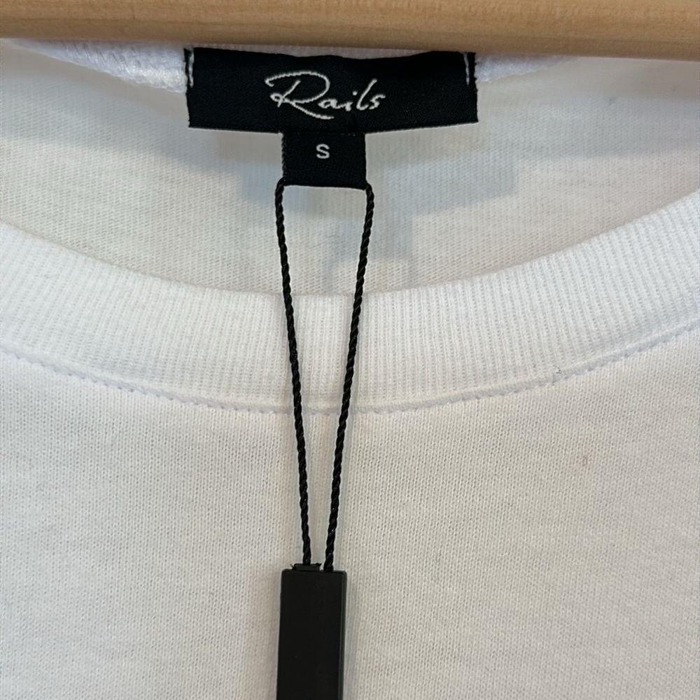 ✨RAILS Georgia Short Sleeve Cotton Eyelet Top- Small ✨ - Picture 7 of 9